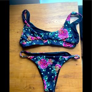 KULANI KINIS - Black Rose Bikini - Size Large